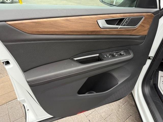 new 2026 Volkswagen Atlas car, priced at $38,874