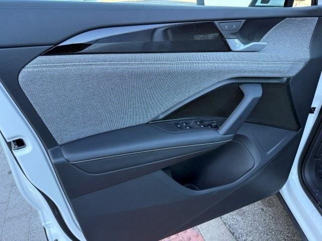 used 2025 Volkswagen Tiguan car, priced at $25,782