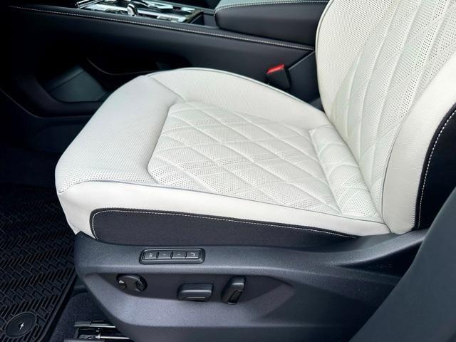 new 2026 Volkswagen Atlas Cross Sport car, priced at $50,828