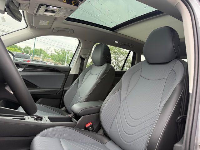 new 2026 Volkswagen Tiguan car, priced at $32,431