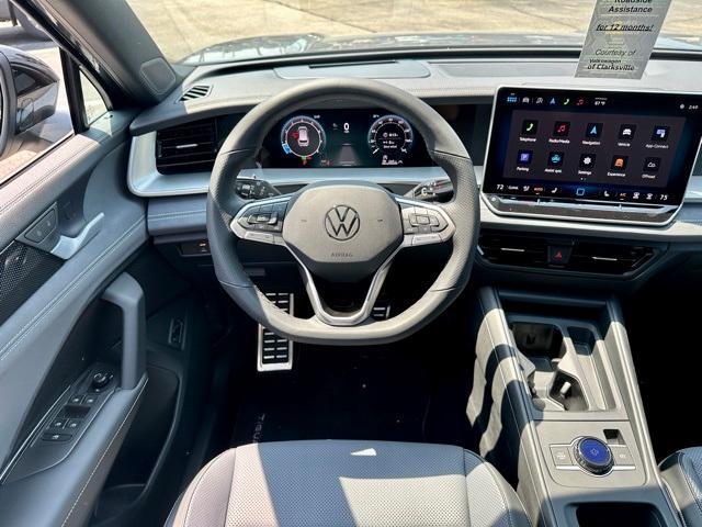 new 2025 Volkswagen Tiguan car, priced at $33,938