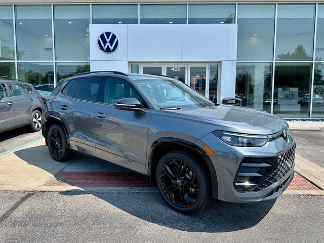 new 2025 Volkswagen Tiguan car, priced at $35,438
