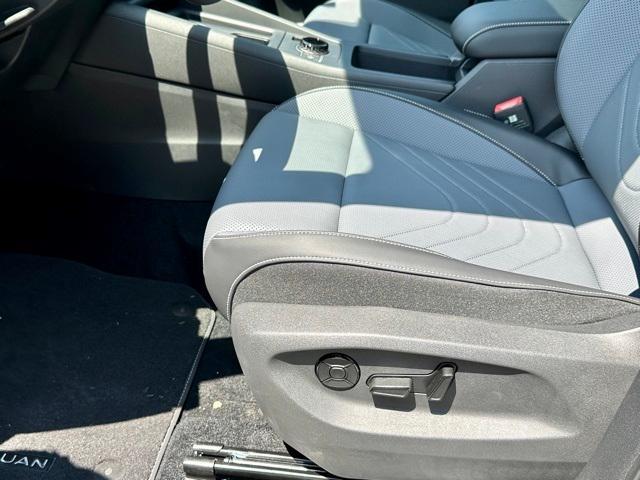 new 2025 Volkswagen Tiguan car, priced at $33,938