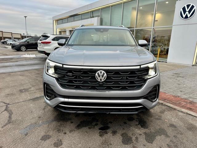 new 2026 Volkswagen Atlas car, priced at $53,304
