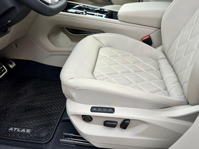 new 2026 Volkswagen Atlas car, priced at $53,602