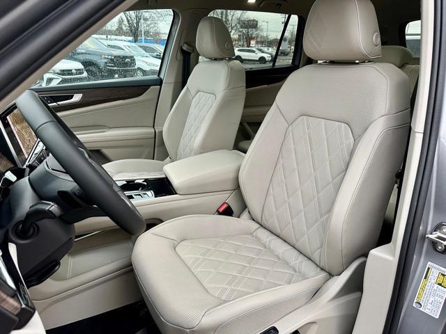 new 2026 Volkswagen Atlas car, priced at $53,304