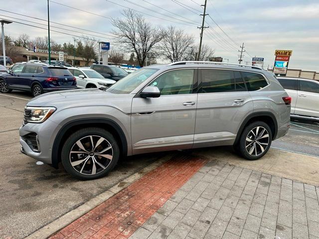 new 2026 Volkswagen Atlas car, priced at $53,304