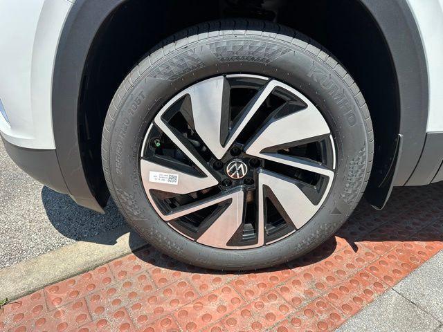 new 2026 Volkswagen Atlas car, priced at $42,745