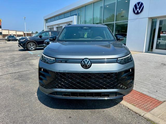 new 2025 Volkswagen Tiguan car, priced at $34,712
