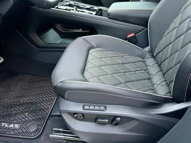 new 2026 Volkswagen Atlas car, priced at $52,000