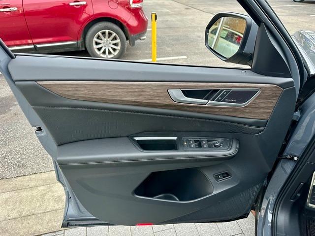 new 2026 Volkswagen Atlas car, priced at $52,000