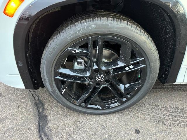 new 2026 Volkswagen Tiguan car, priced at $37,483