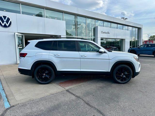 new 2026 Volkswagen Atlas car, priced at $42,999