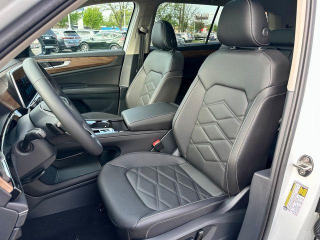 new 2026 Volkswagen Atlas car, priced at $44,251