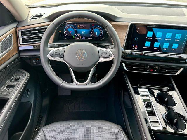 new 2026 Volkswagen Atlas car, priced at $44,251