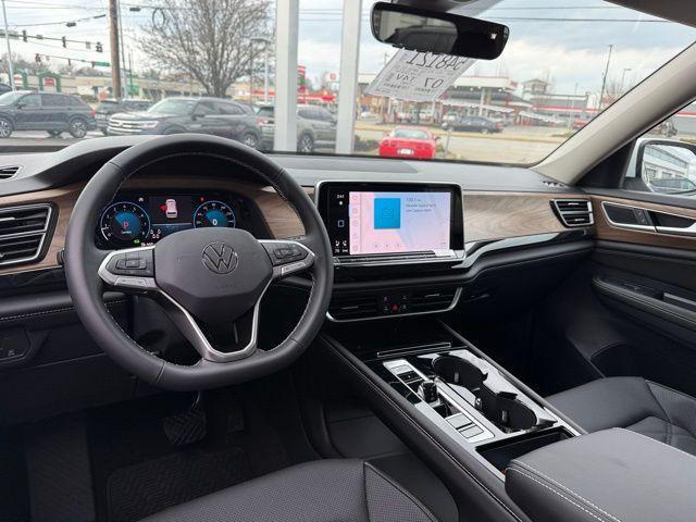 new 2026 Volkswagen Atlas car, priced at $44,008