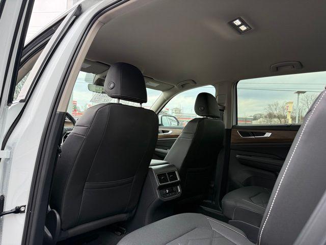 new 2026 Volkswagen Atlas car, priced at $44,008