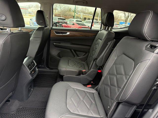 new 2026 Volkswagen Atlas car, priced at $44,008