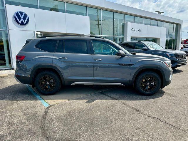 new 2026 Volkswagen Atlas car, priced at $44,712