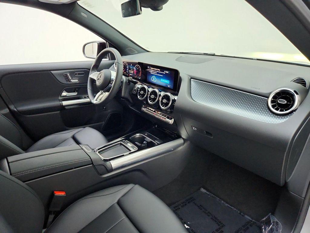 new 2026 Mercedes-Benz GLA 250 car, priced at $47,600