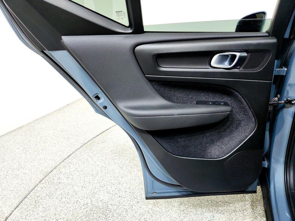 used 2021 Volvo XC40 car, priced at $23,993