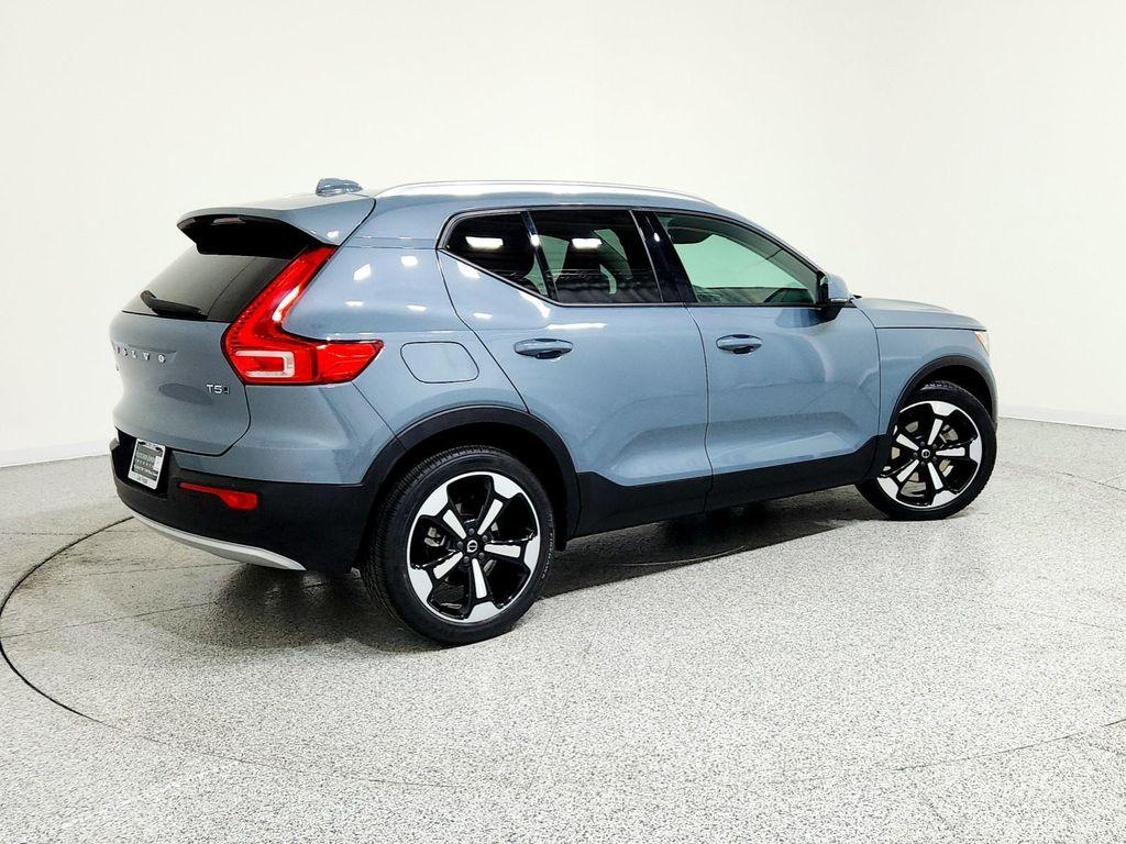 used 2021 Volvo XC40 car, priced at $23,993