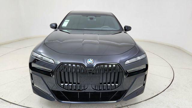 used 2023 BMW i7 car