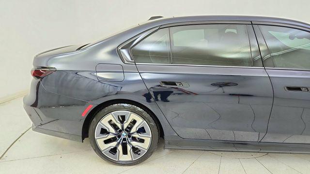 used 2023 BMW i7 car