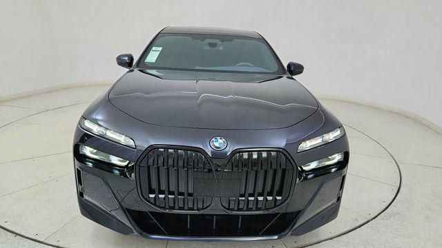 used 2023 BMW i7 car