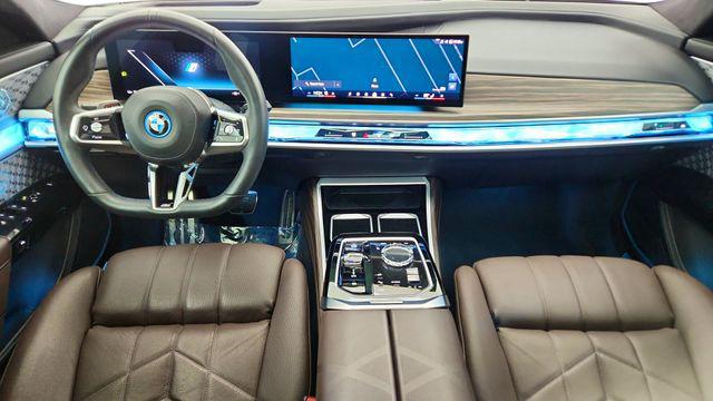 used 2023 BMW i7 car