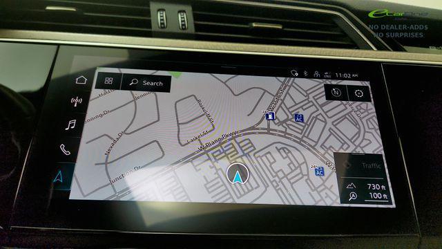 Audi Q8 e-tron view 72