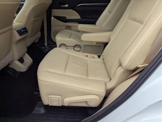 used 2016 Toyota Highlander car, priced at $19,188