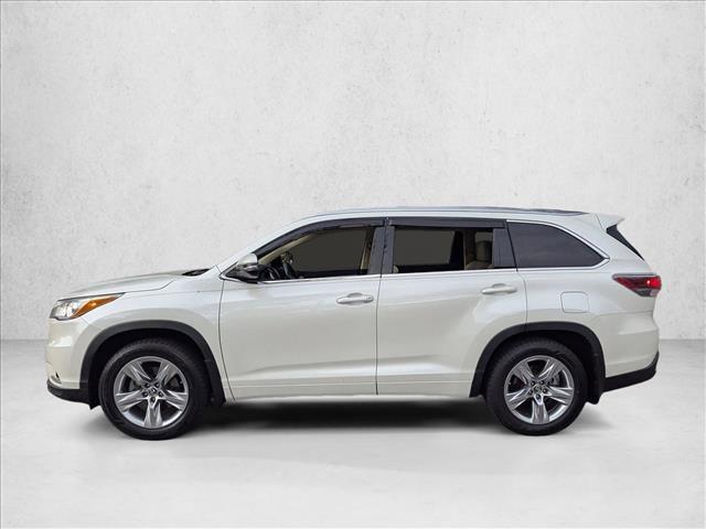 used 2016 Toyota Highlander car, priced at $19,188