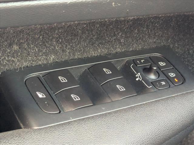 used 2019 Volvo XC40 car, priced at $13,874