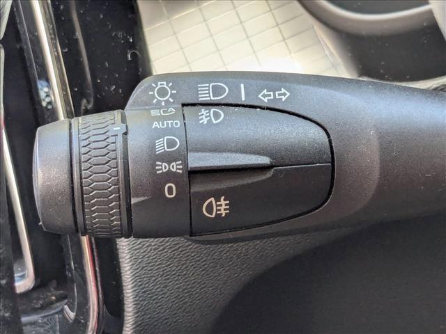 used 2019 Volvo XC40 car, priced at $13,874