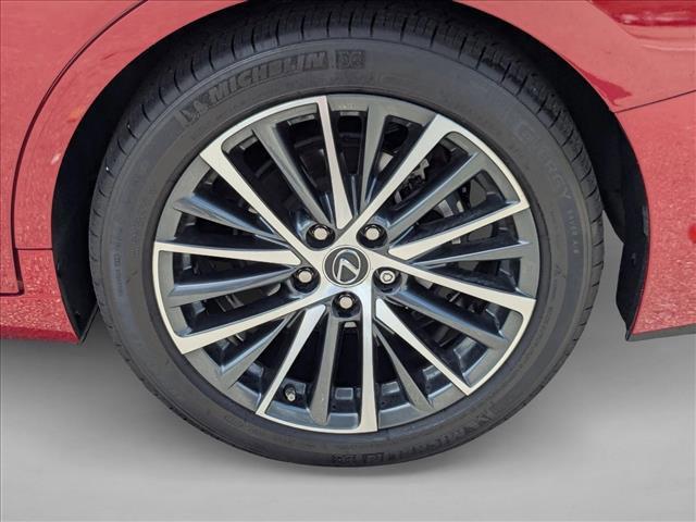 used 2025 Lexus ES 350 car, priced at $40,977