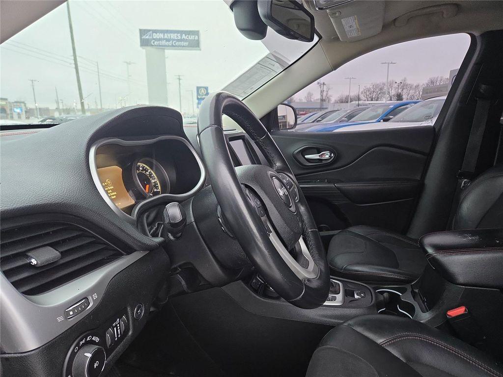 used 2015 Jeep Cherokee car, priced at $9,882