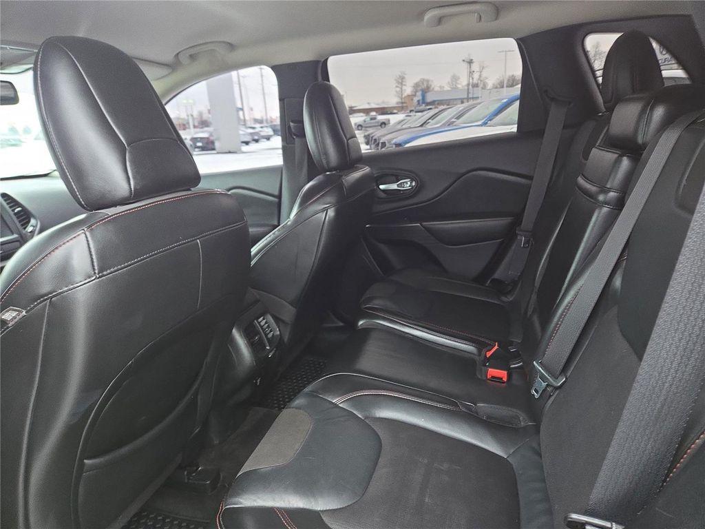 used 2015 Jeep Cherokee car, priced at $9,882