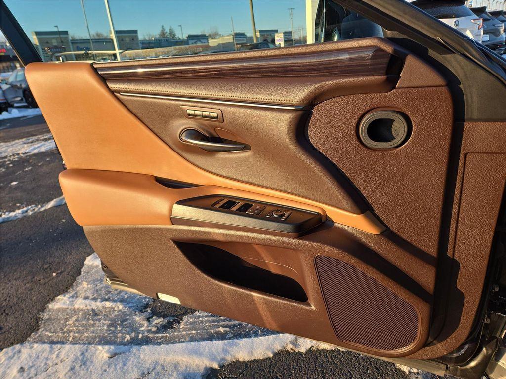 used 2020 Lexus ES 350 car, priced at $28,555