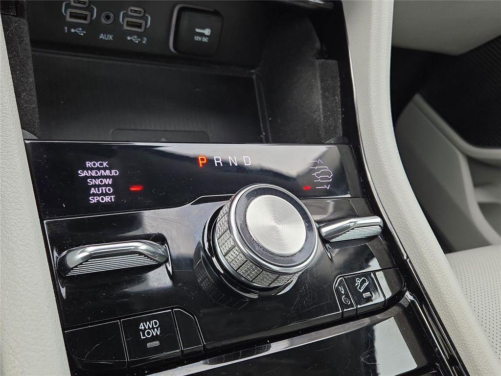 used 2022 Jeep Grand Cherokee car, priced at $29,979