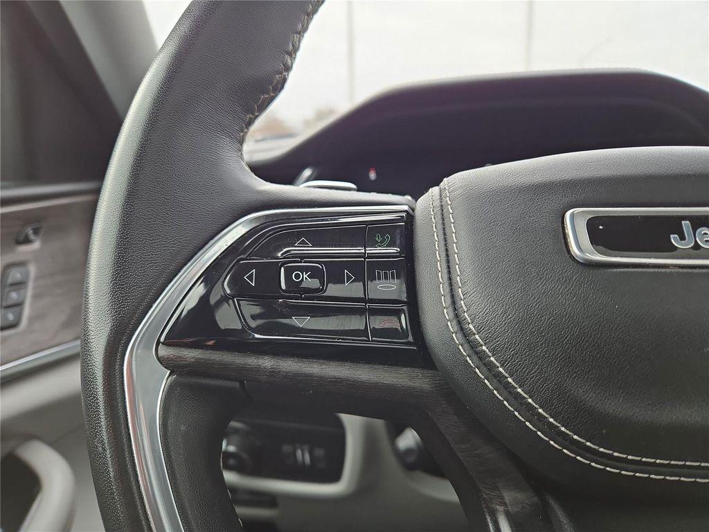 used 2022 Jeep Grand Cherokee car, priced at $29,979