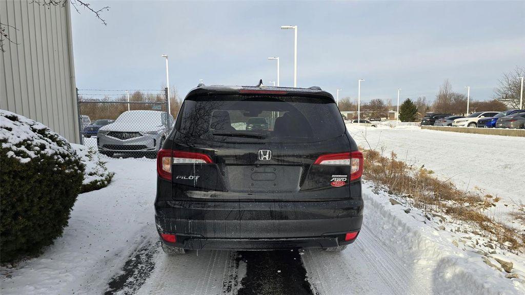 used 2022 Honda Pilot car, priced at $31,399