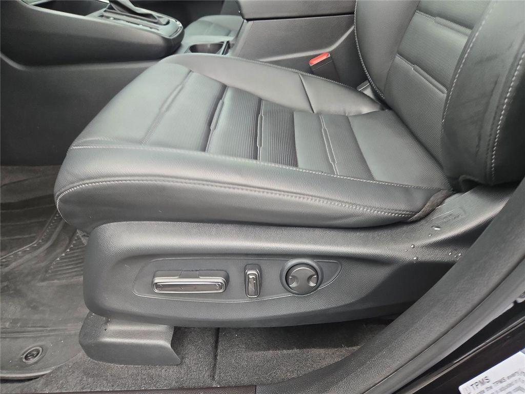 used 2025 Honda CR-V car, priced at $33,969
