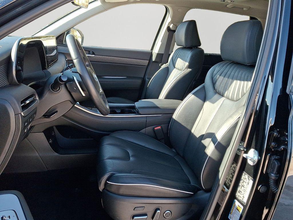 used 2024 Hyundai Palisade car, priced at $38,000