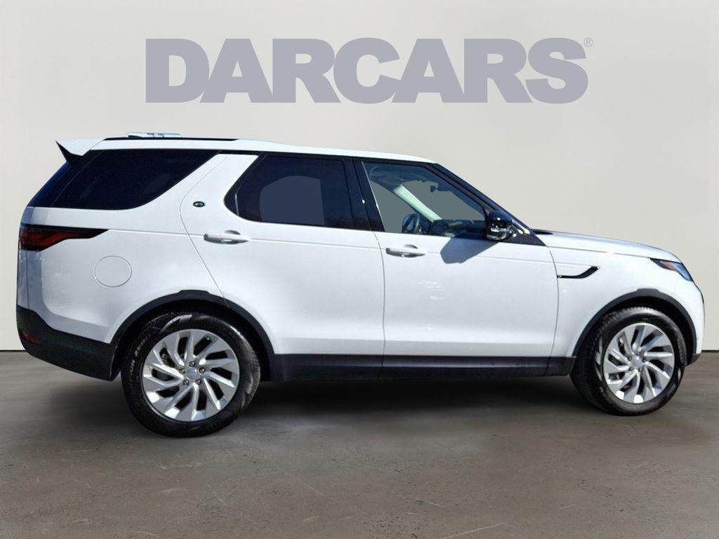 used 2024 Land Rover Discovery car, priced at $39,500