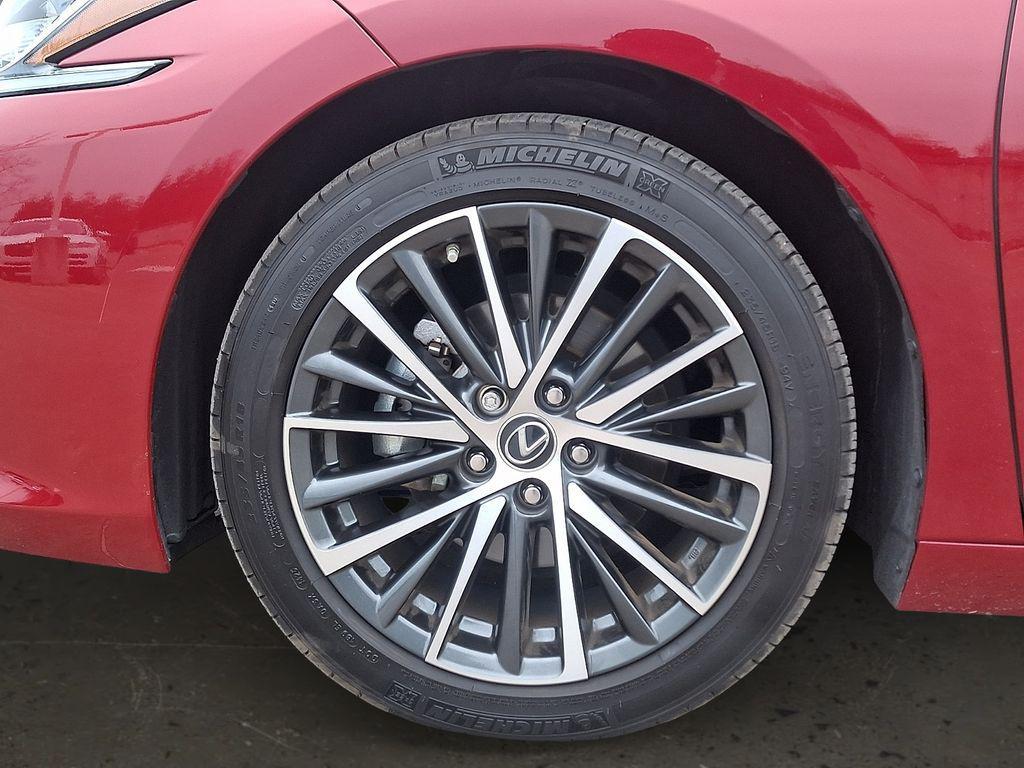 used 2025 Lexus ES 350 car, priced at $43,000