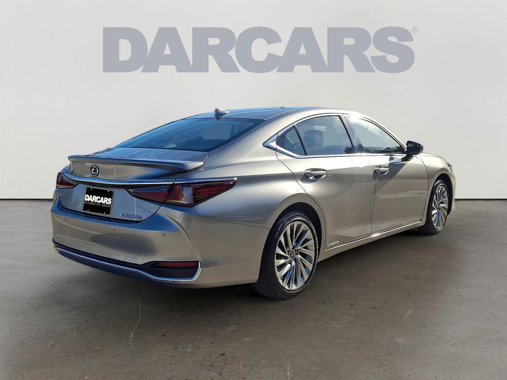 used 2021 Lexus ES 300h car, priced at $31,500