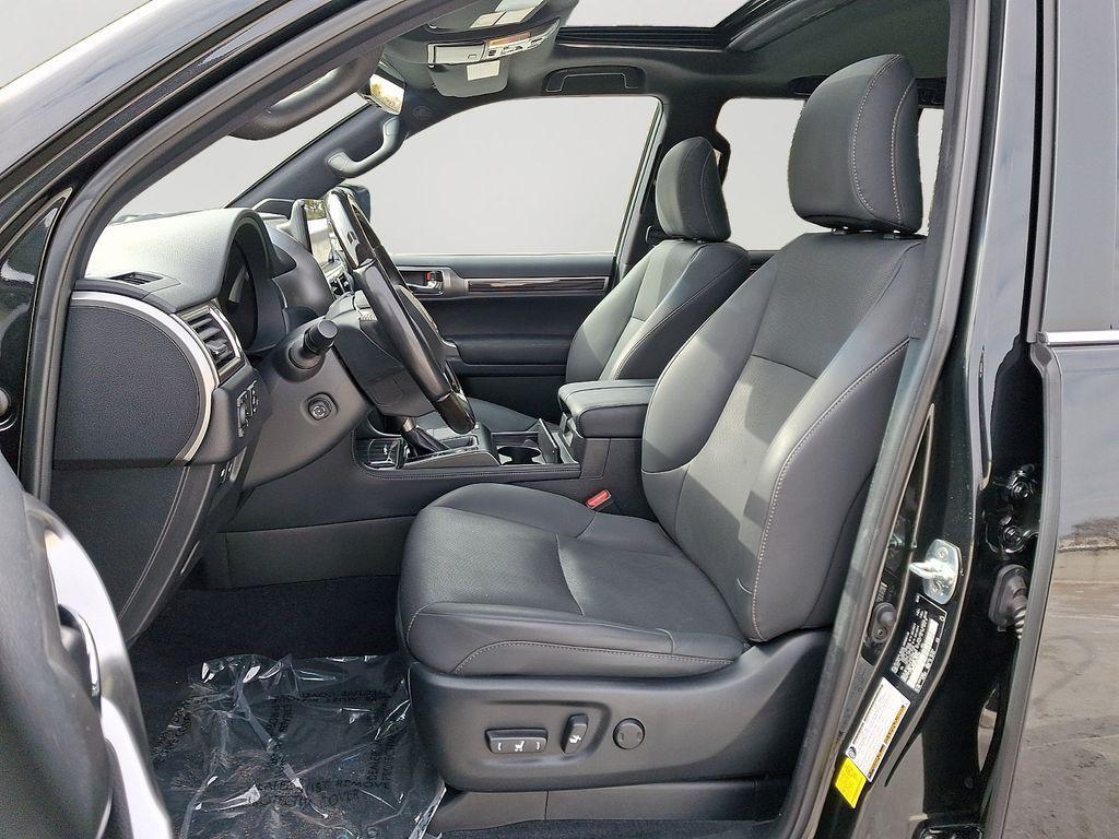 used 2023 Lexus GX 460 car, priced at $48,000