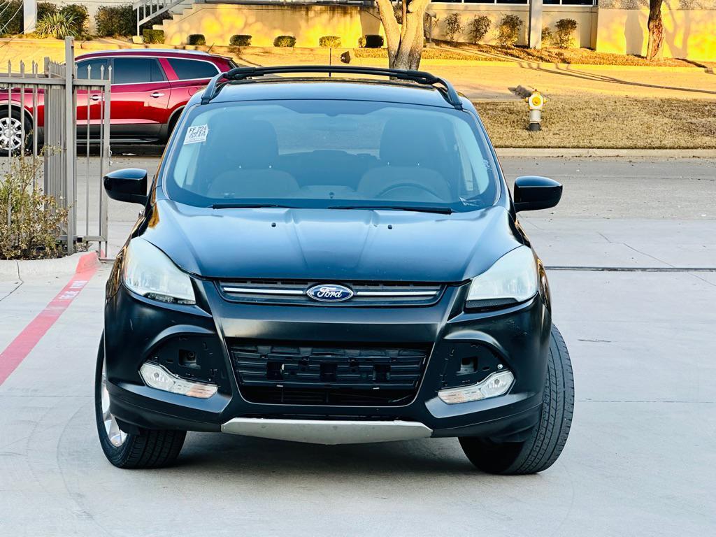used 2013 Ford Escape car, priced at $5,500