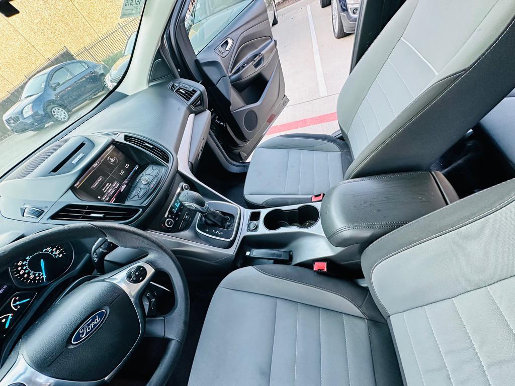 used 2013 Ford Escape car, priced at $5,500